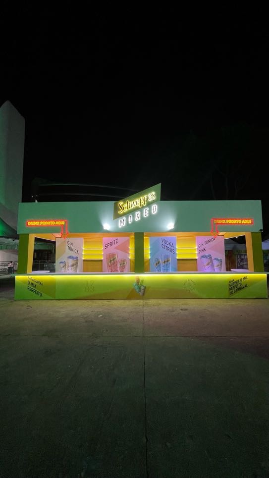 Schweppes Mixed - Stand para o show do Sorriso Maroto